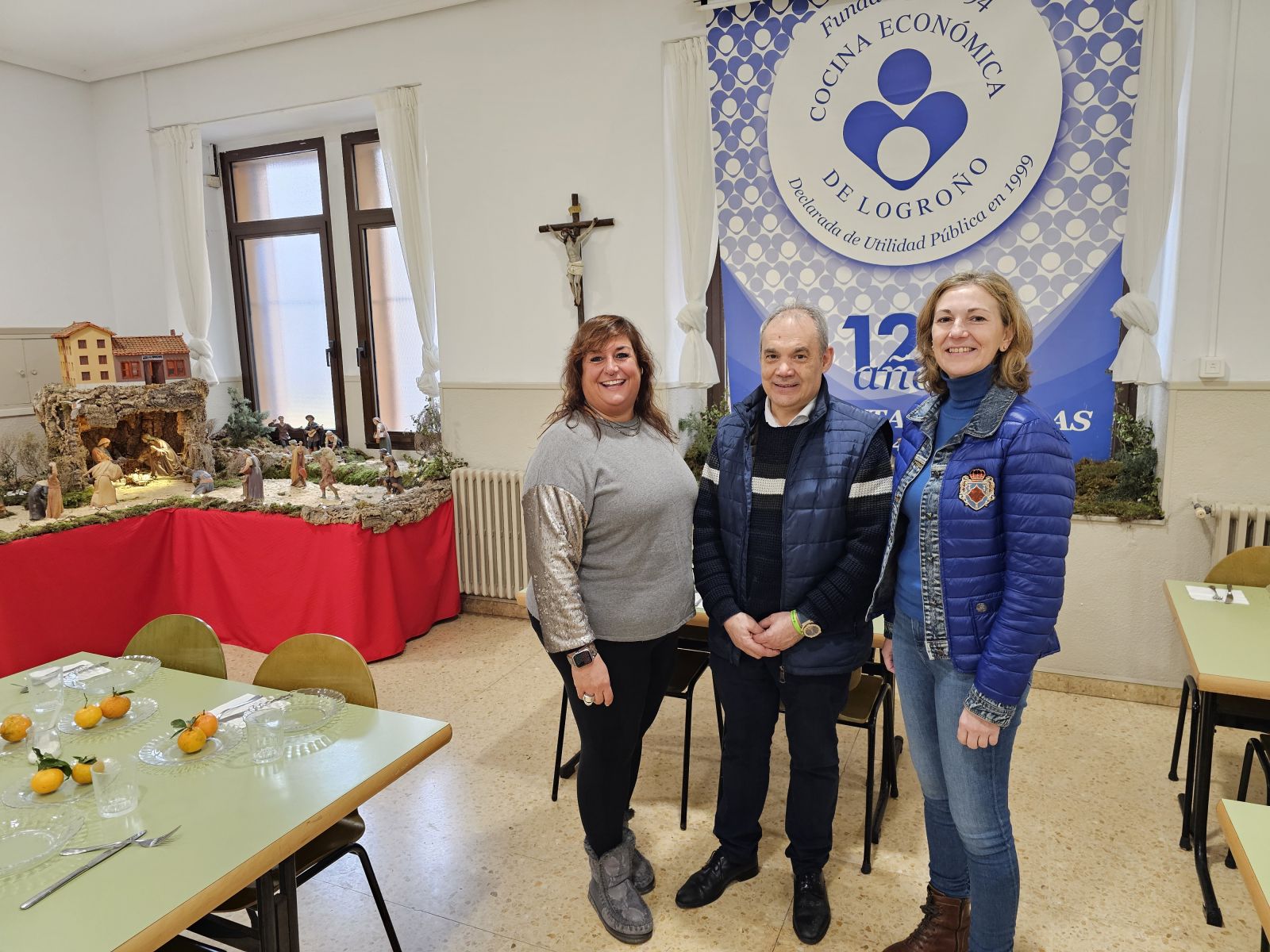 Las familias de los centros de educacin infantil de primer ciclo entregan los alimentos a Cocina Econmica