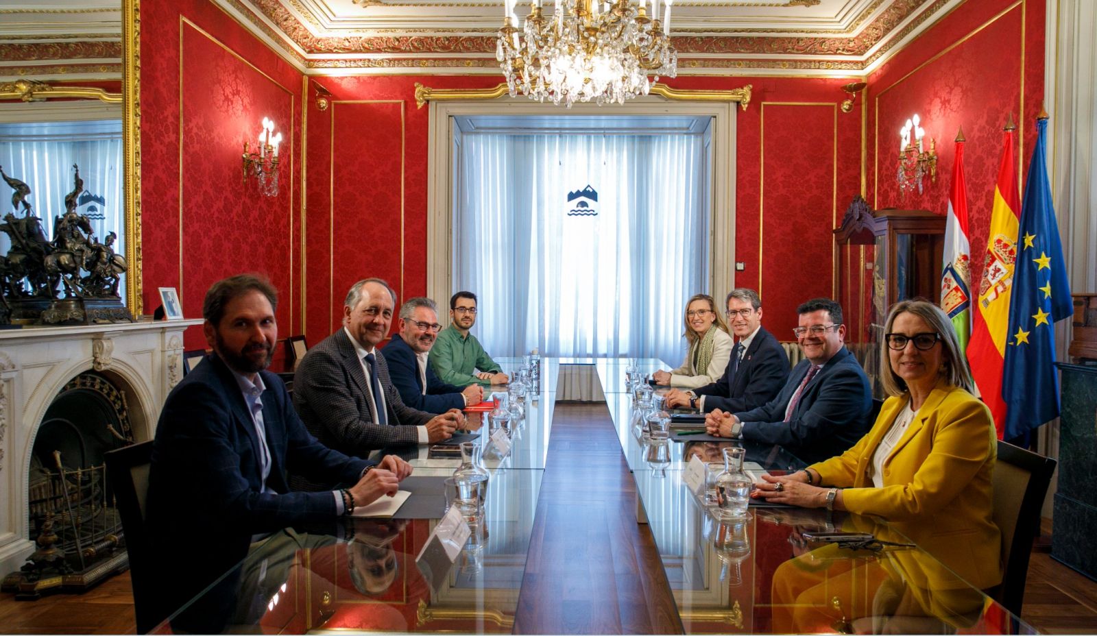 Reunin del Consejo de Dilogo Social sobre los aranceles de EEUU y las infraestructuras y comunicaciones riojanas