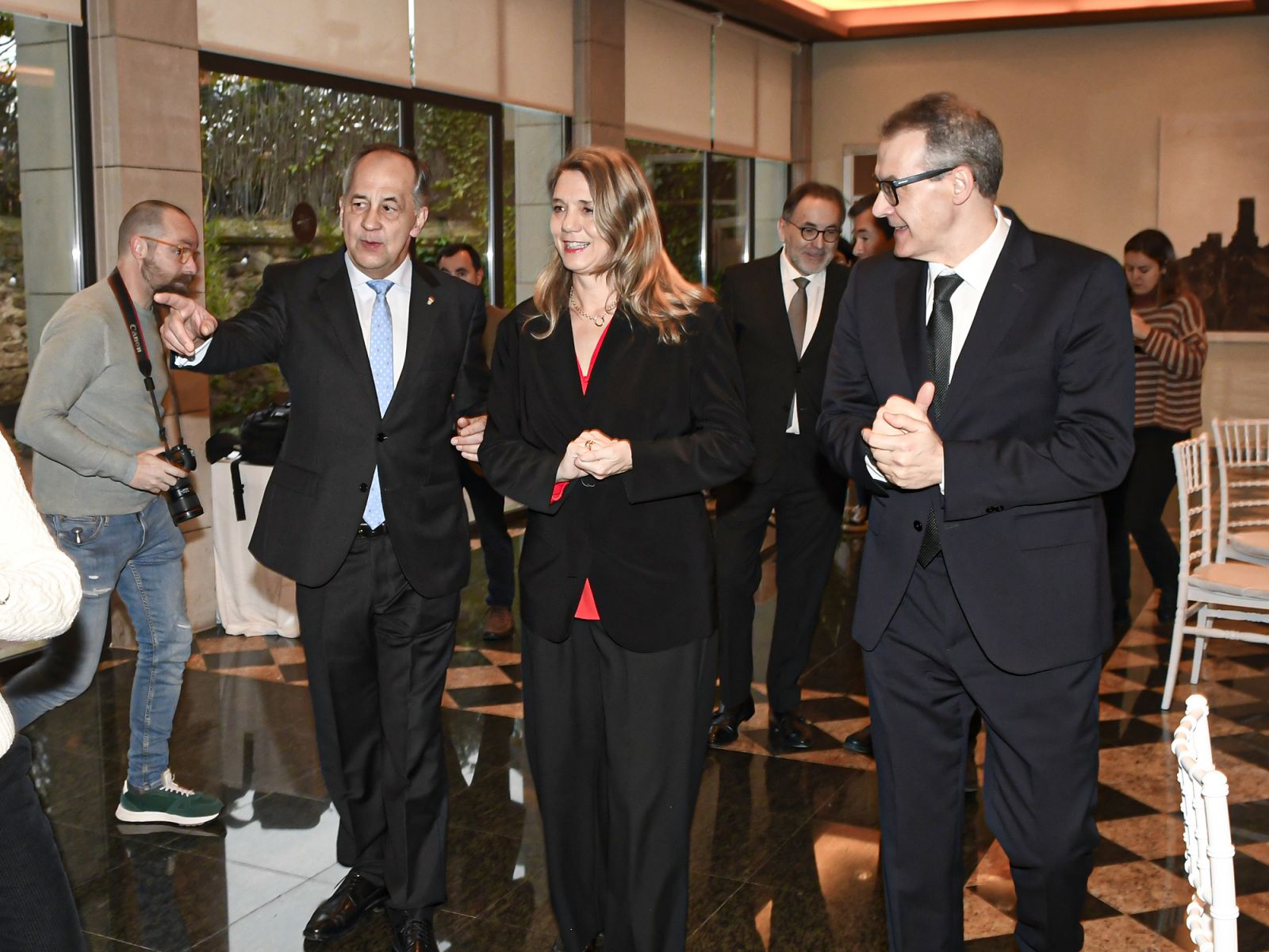 CEPYME : La excesiva burocracia, aumento costes laborales y presi�n fiscal ponen en riesgo las Pymes espa�olas