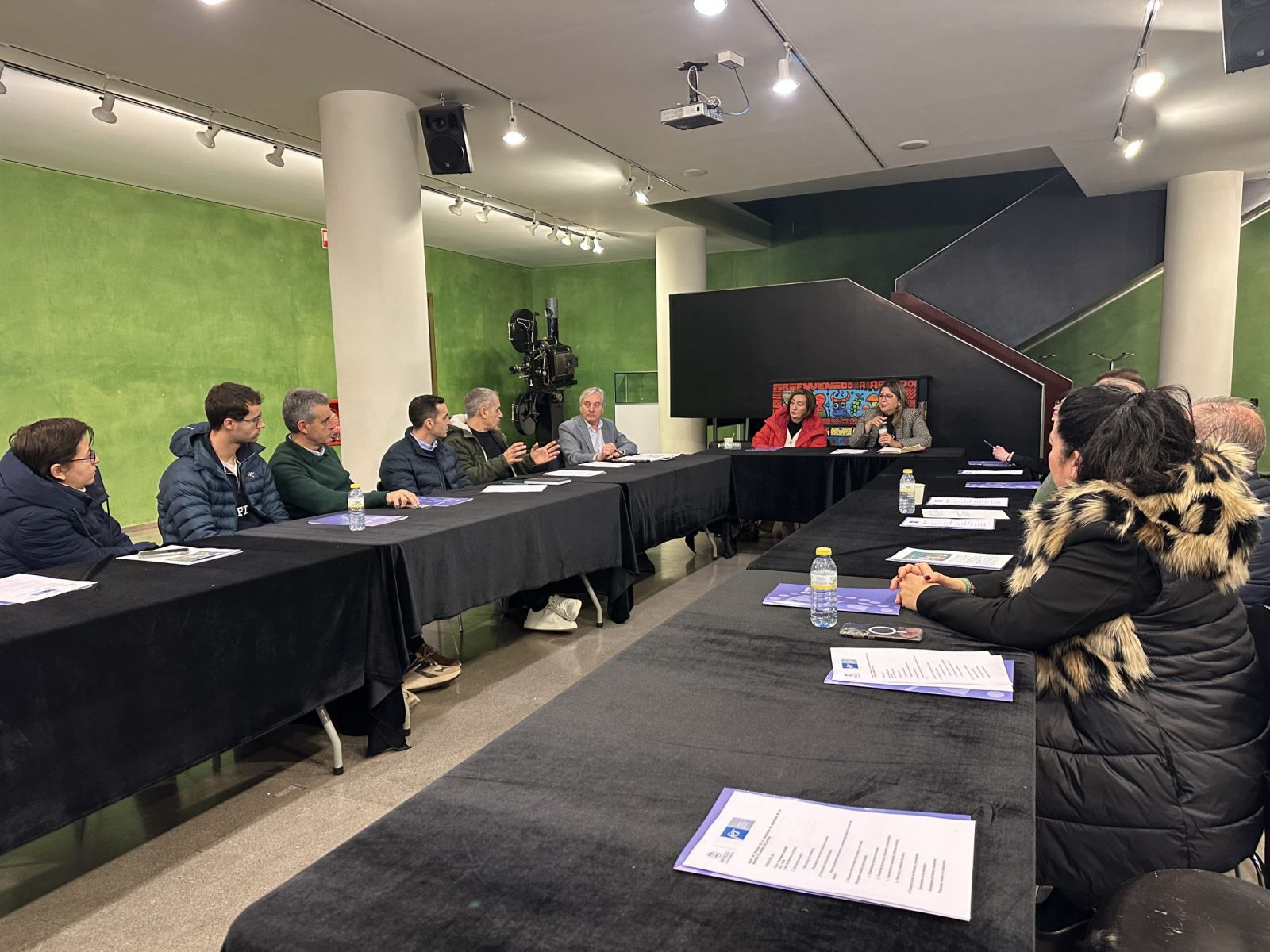 El Ayuntamiento de Arnedo y FER impulsan una mesa de trabajo para fortalecer la industria local del mueble