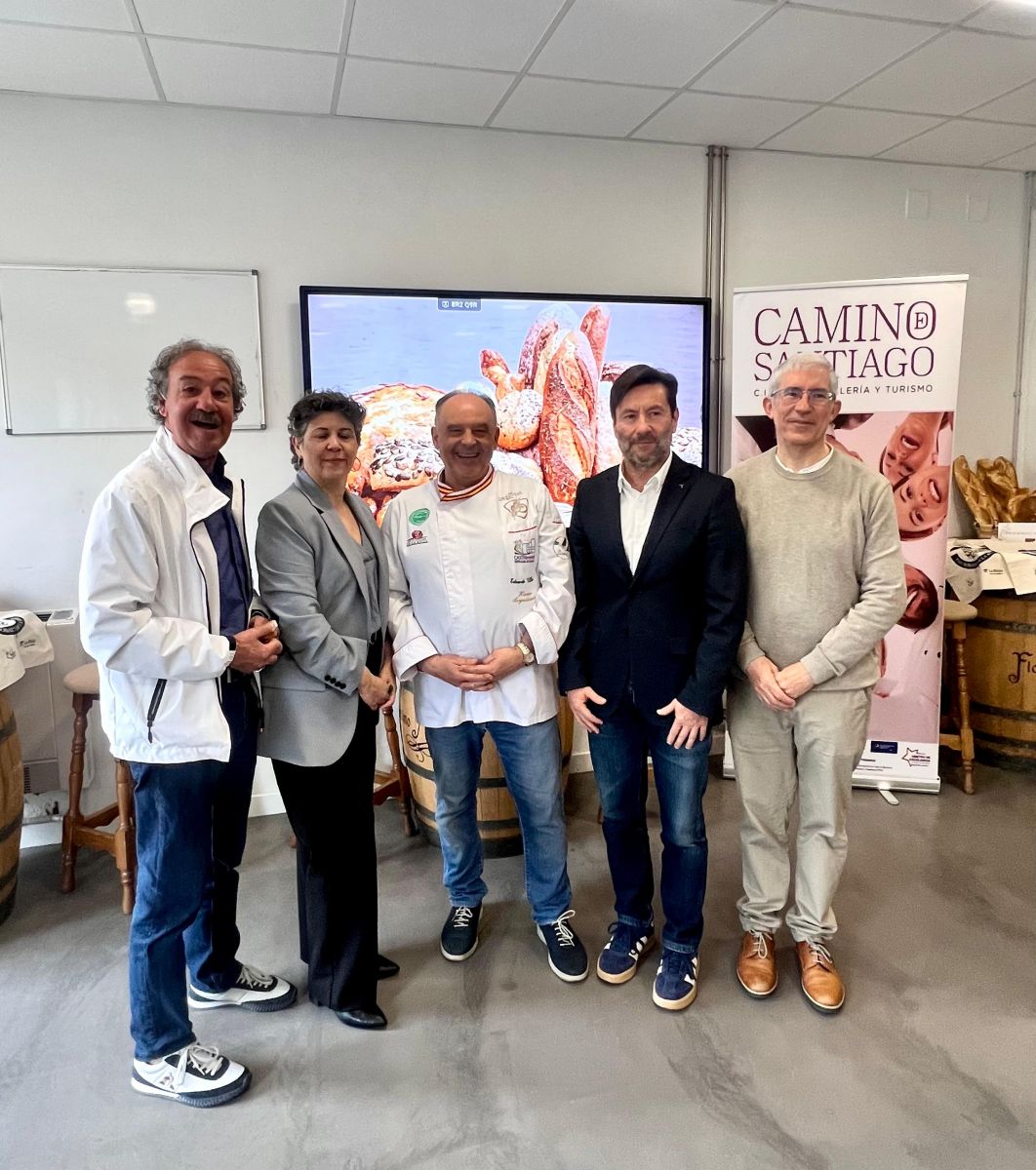 La Escuela de Hosteler�a Camino de Santiago divulga el Pan Sobado de La Rioja