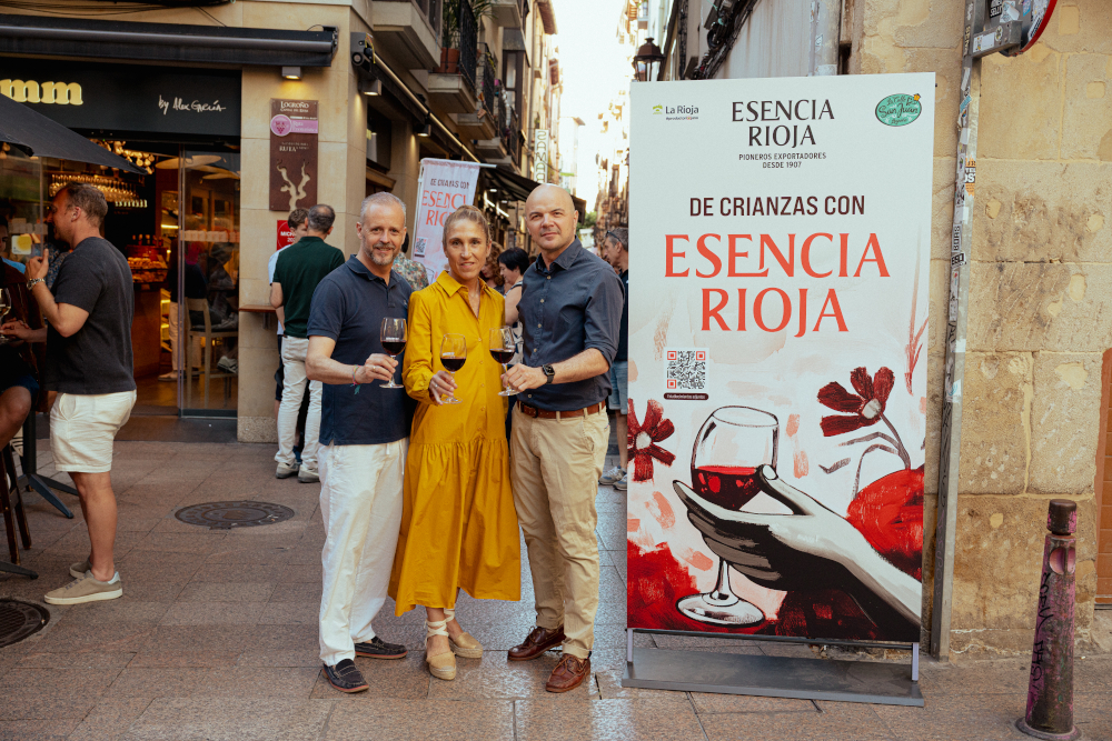 �De CRIANZAS con ESENCIA RIOJA� triunfa de nuevo  en la calle San Juan